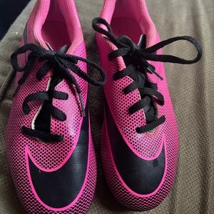 Nike kids soccer cleats size 3Y